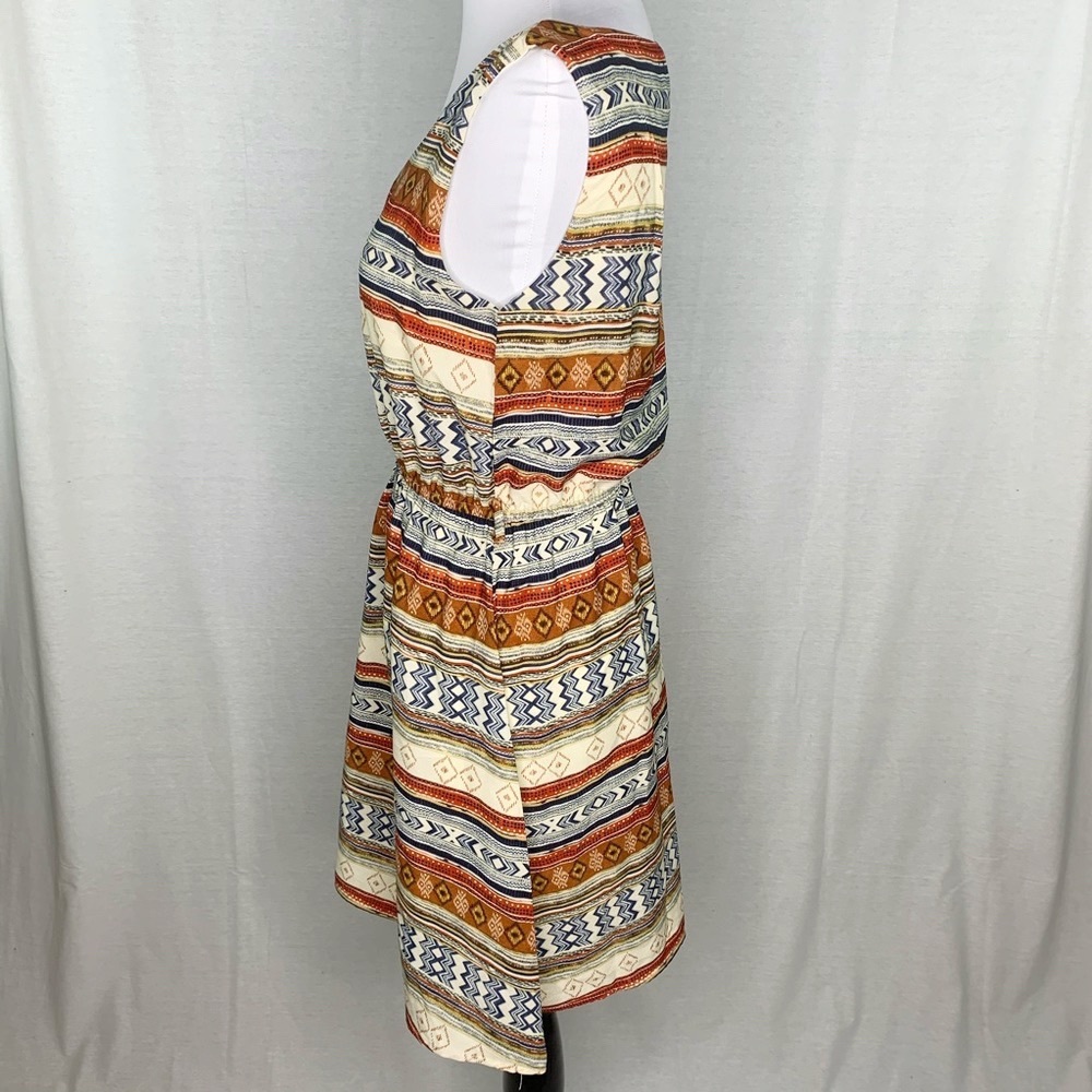 SM Wardrobe Aztec print sleeveless dress - Picture 2 of 11